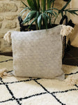 Coussin pompons jacquard beige 100% coton fait main artisanat marocain